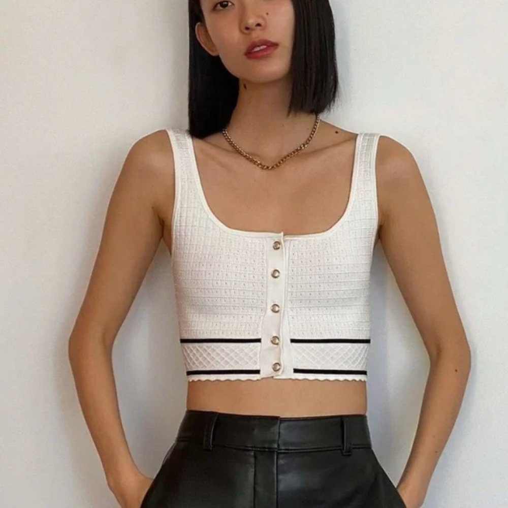 NWT: Aritzia Babaton Sculpt Knit Button Tank